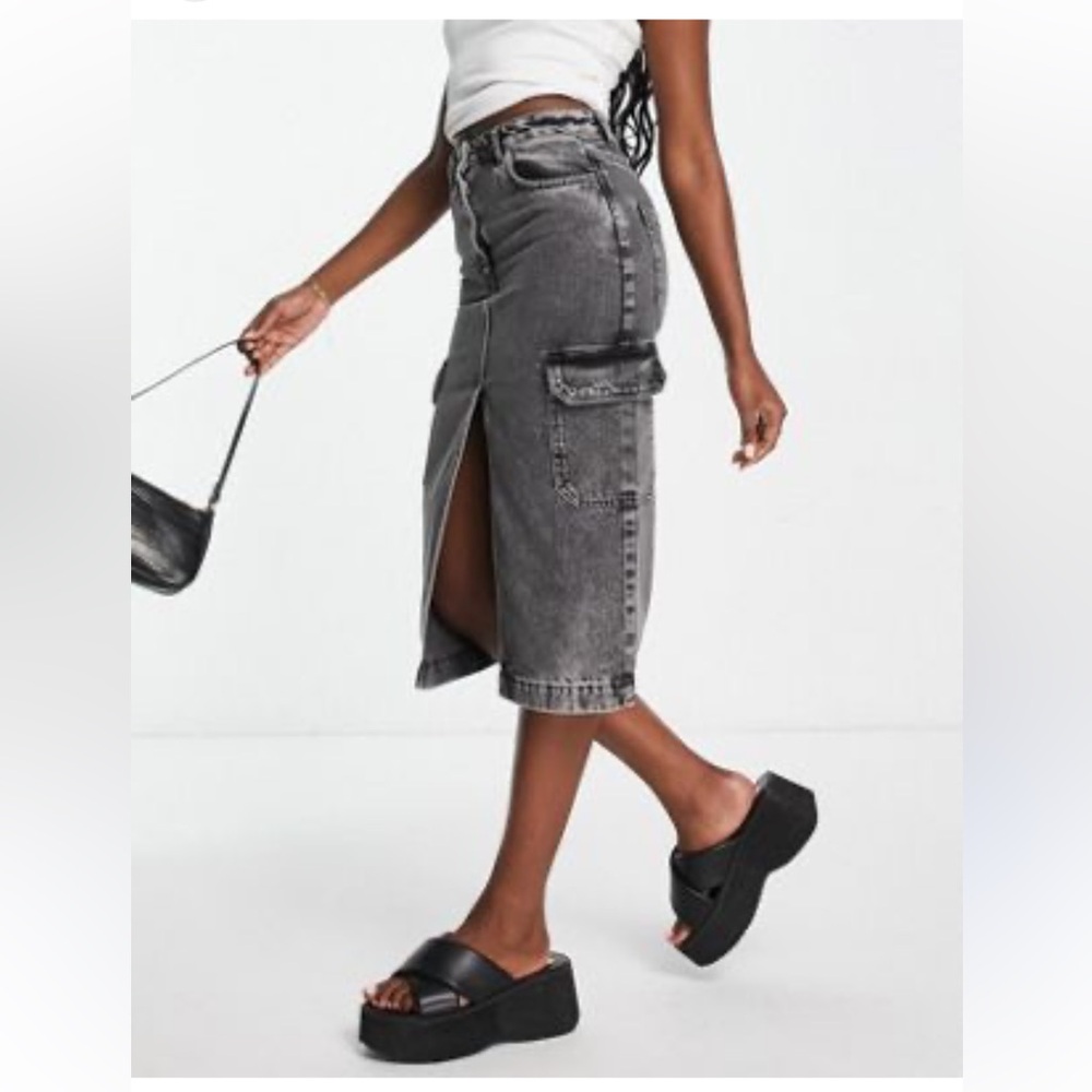 love, Fire Black Denim Wash Cargo Skirt with side pockets. Size:3 New with Tags!